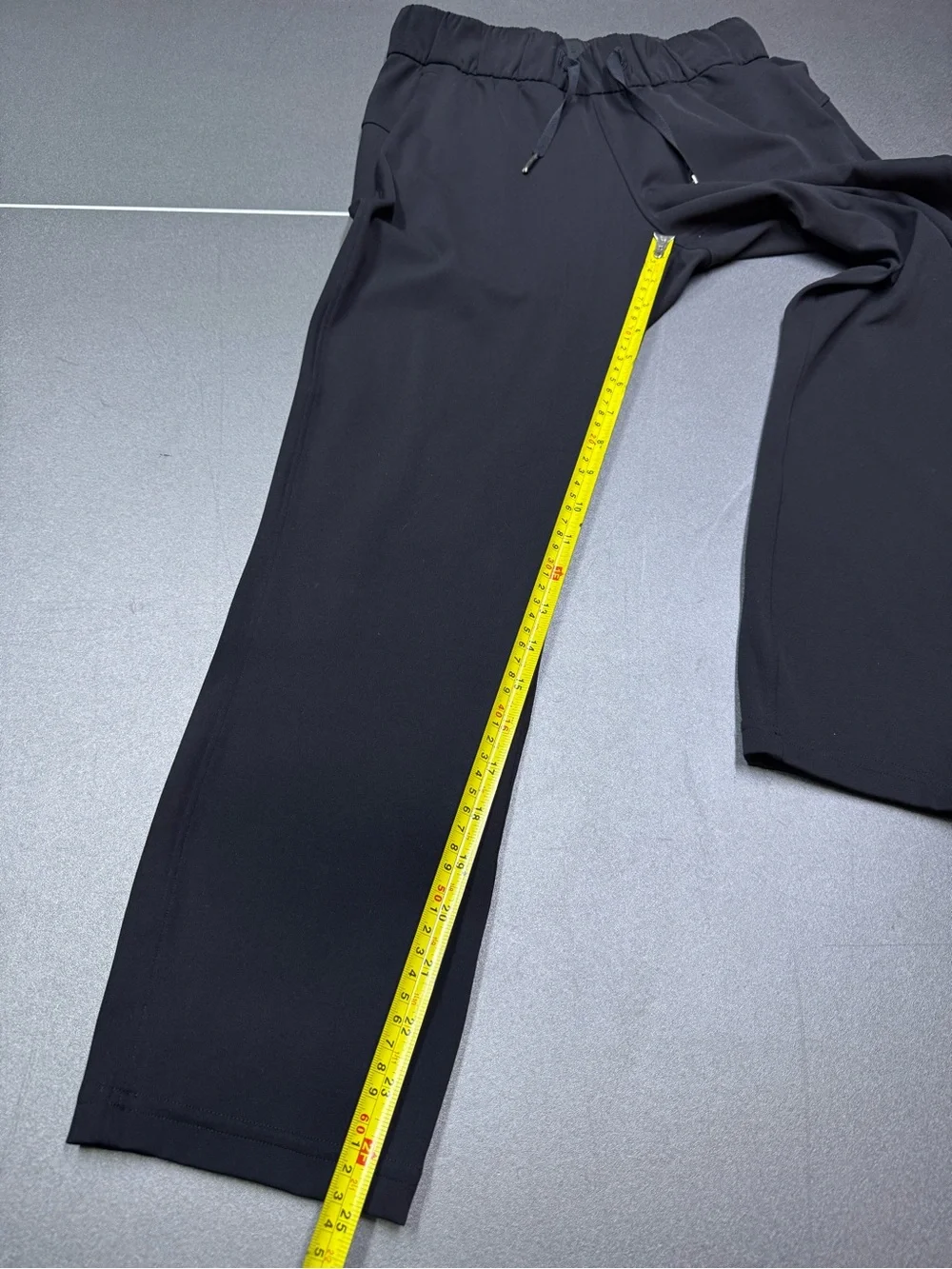 Lululemon On The Fly Pant 7/8 Black Women’s Size 2 Luxtreme Stretch Travel EUC
